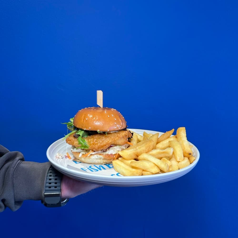 Fish Boss Burger with chips